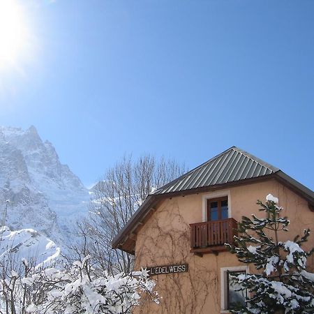 Hotel Auberge Edelweiss Ла-Ґрав Екстер'єр фото