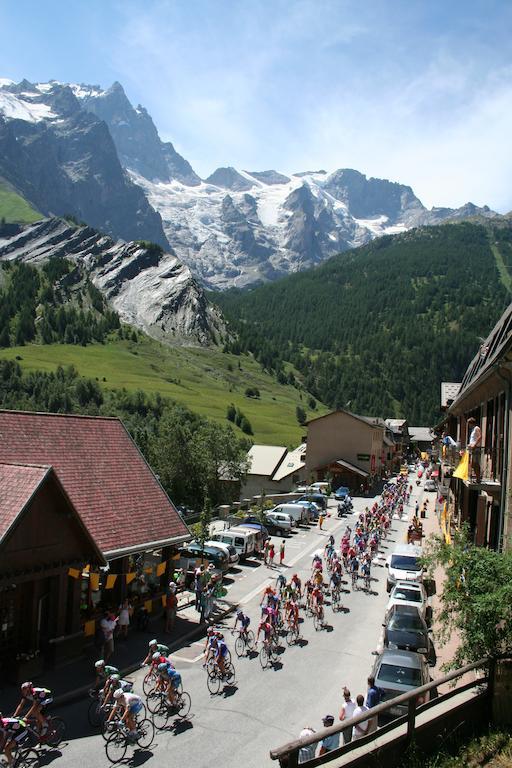 Hotel Auberge Edelweiss Ла-Ґрав Екстер'єр фото